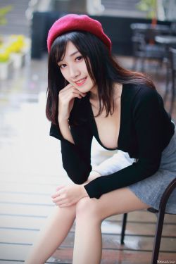 高田里穗